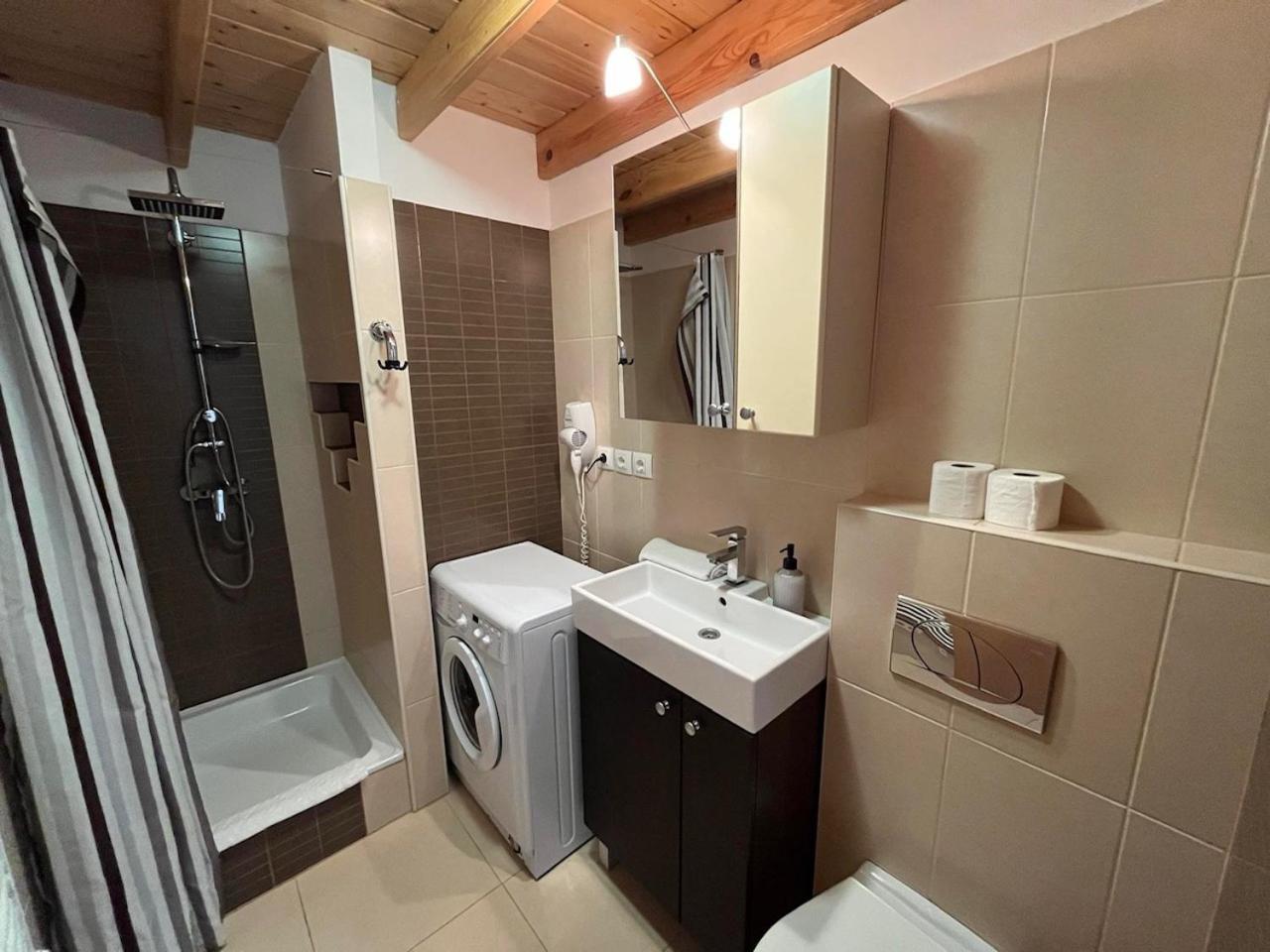 City Apartman Haz بالاتوليلّي المظهر الخارجي الصورة