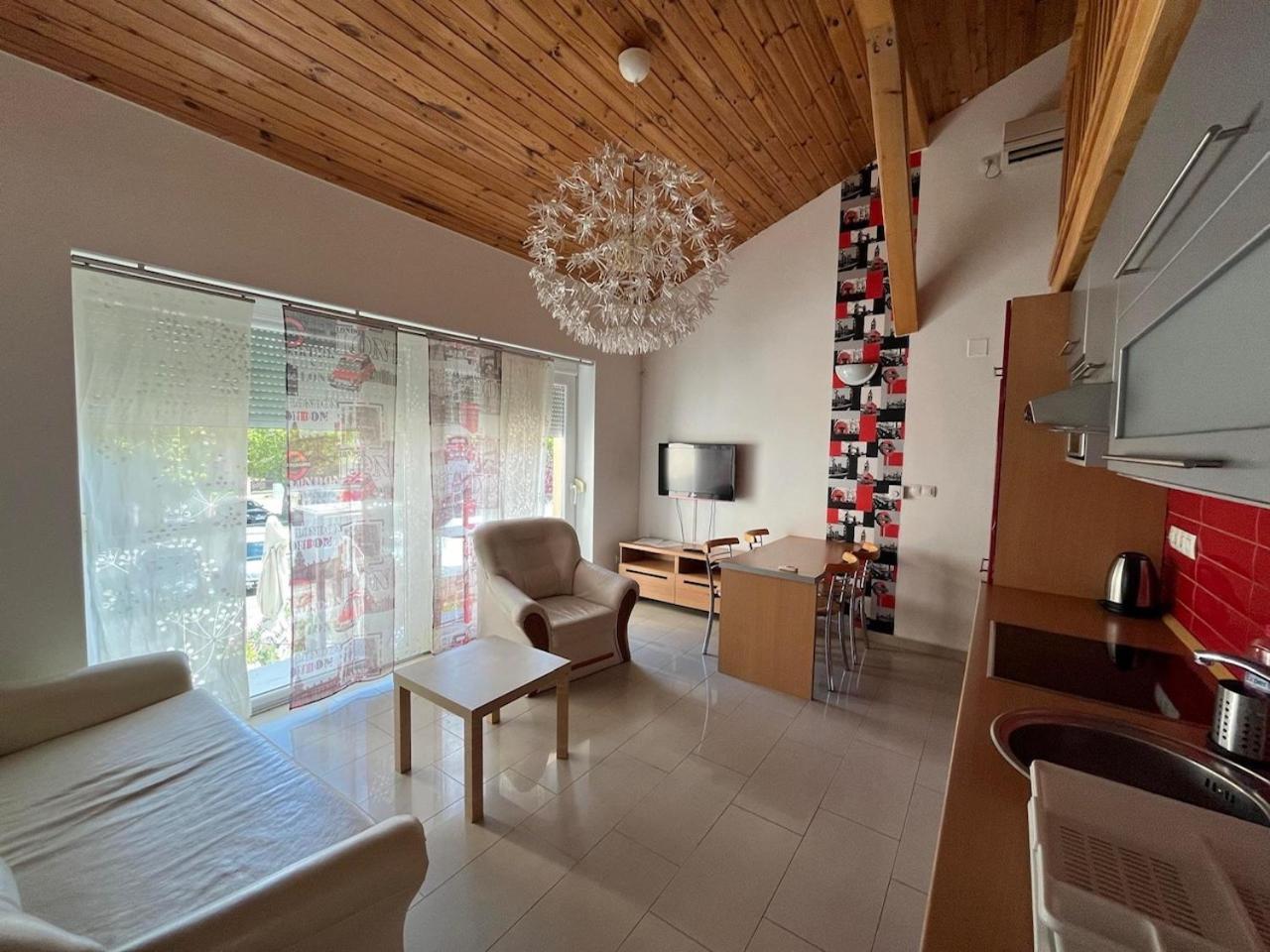 City Apartman Haz بالاتوليلّي المظهر الخارجي الصورة